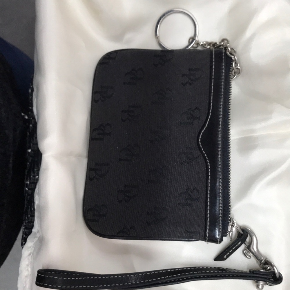 Dooney & Bourke wristlet